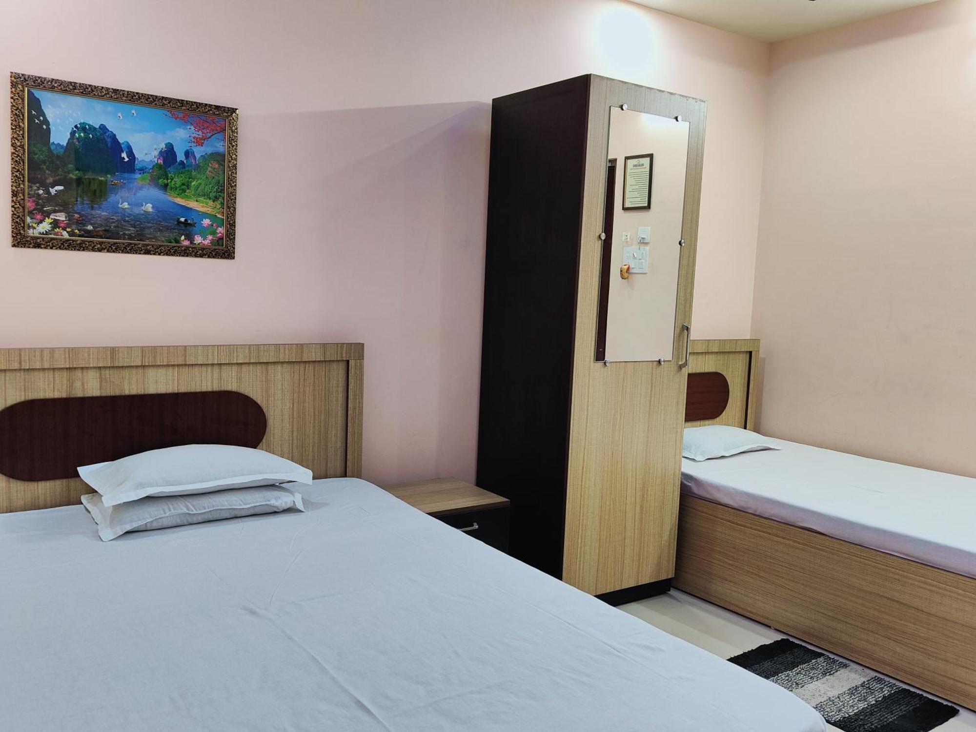 Gulab Lodge สิริกุรี ภายนอก รูปภาพ